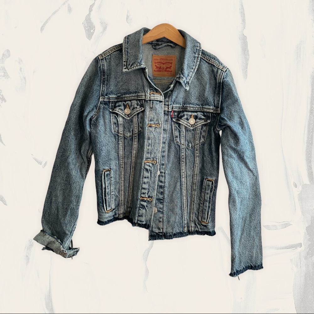 Levi’s Jean Jacket! - image 2
